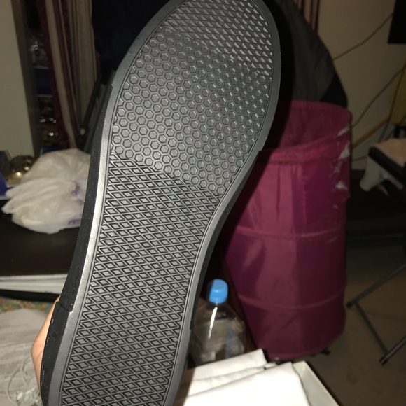 Givenchy - Picture 6 of 7